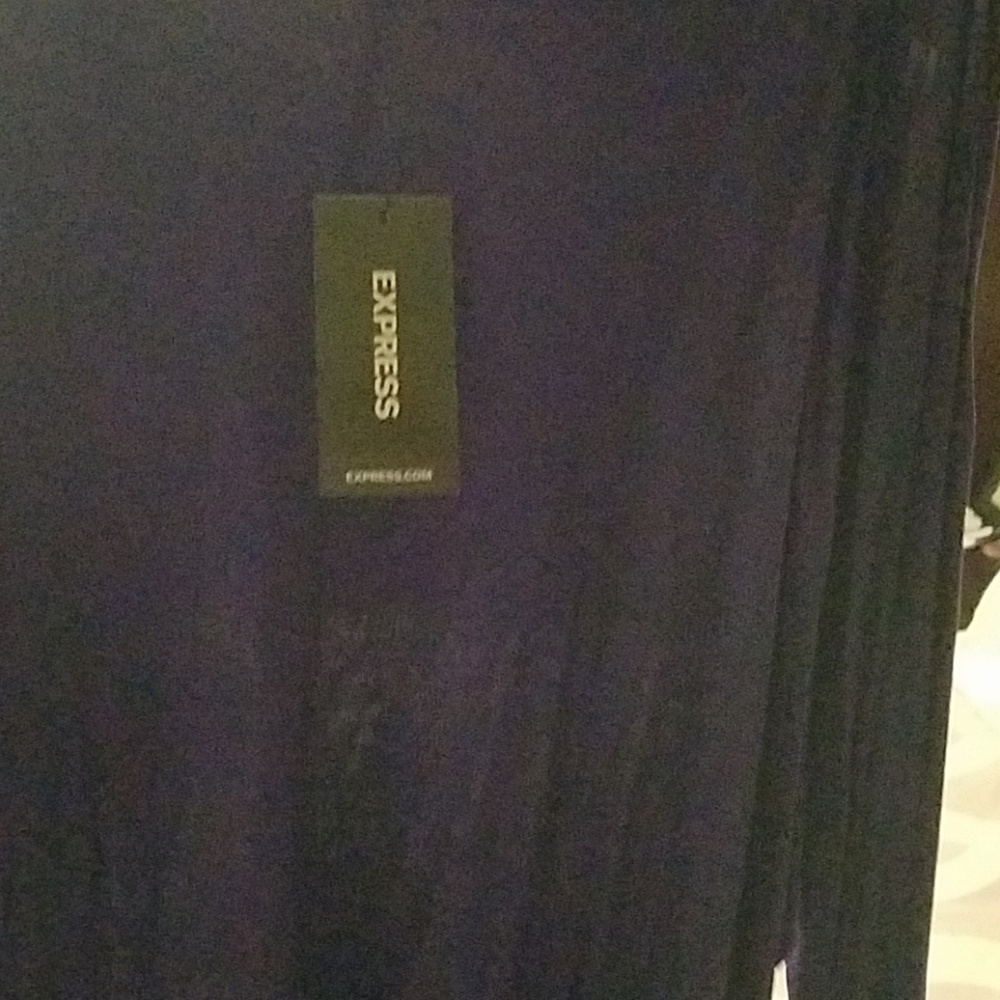 Express Top - Picture 3 of 3